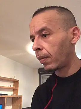 Snapshot of creativeX chatting on 4, 2, 2026 creativeX online show from 4, 2, 2026