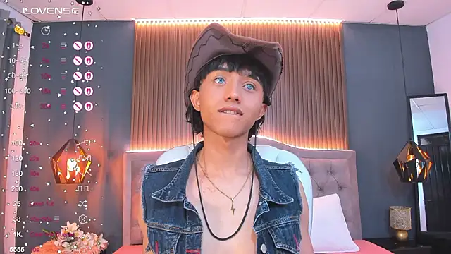 Snapshot of Noa_03 chatting on 4, 2, 2026 Noa 03 online show from 4, 2, 2026