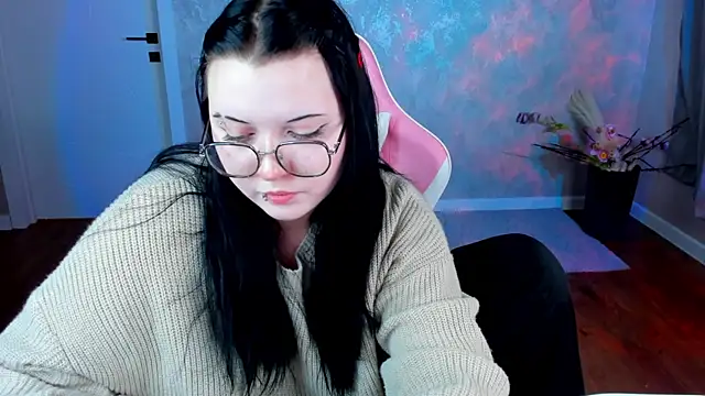 Kira G0ld online show from 13, 4, 2026