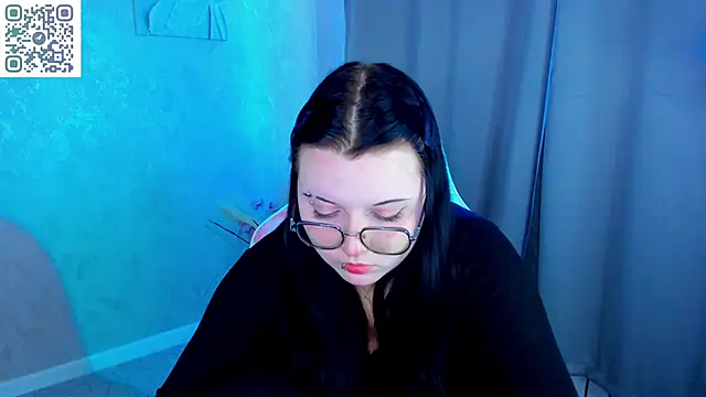 Kira G0ld online show from 24, 4, 2026
