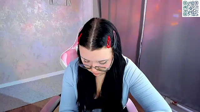Kira G0ld online show from 6, 5, 2026