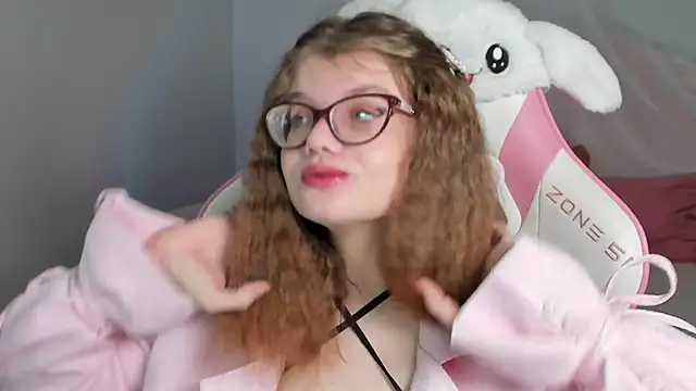 ChloeHalses online show from 4, 2, 2026