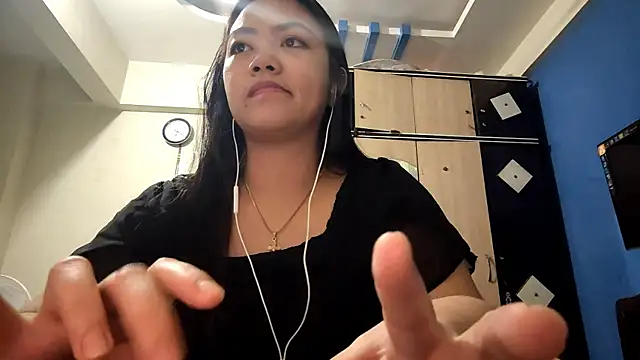 Snapshot of AntoninaDamewood chatting on 17, 2, 2026 AntoninaDamewood online show from 17, 2, 2026