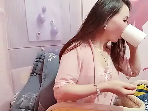 Snapshot of Hello-Kitty001 chatting on 11, 2, 2026 Hello-Kitty001 online show from 11, 2, 2026