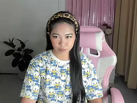 Ursweetyshaine online show from 29, 3, 2026