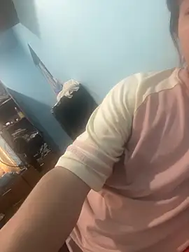 Snapshot of sheinsky chatting on 7, 4, 2026 sheinsky online show from 7, 4, 2026