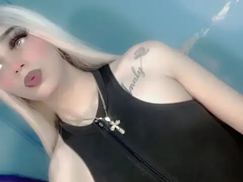 Snapshot of Maddye_Fox chatting on 4, 7, 2026 Maddye Fox online show from 4, 7, 2026