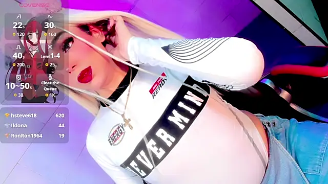 Snapshot of Maddye_Fox chatting on 19, 6, 2026 Maddye Fox online show from 19, 6, 2026