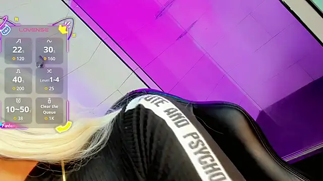 Snapshot of Maddye_Fox chatting on 21, 6, 2026 Maddye Fox online show from 21, 6, 2026