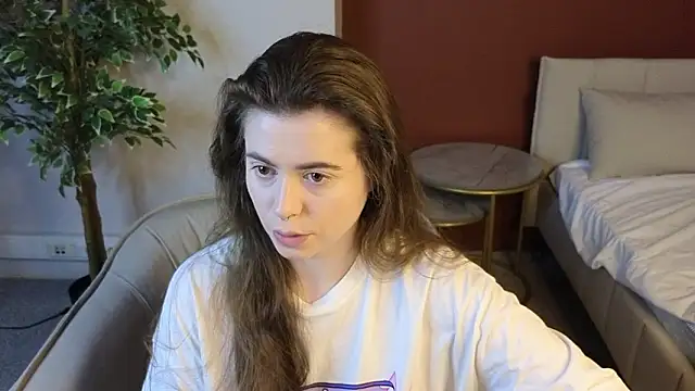 LovingWhisperr online show from 29, 3, 2026