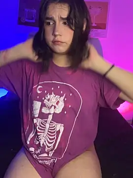 Daniellesins1 online show from 12, 4, 2026