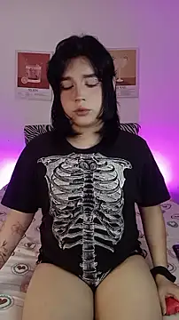 Daniellesins1 online show from 7, 3, 2026