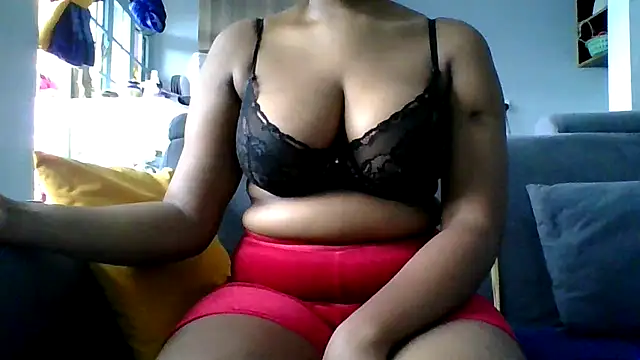 kissknees online show from 3, 6, 2026