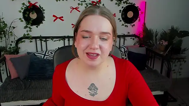 Snapshot of RachelDiRose chatting on 25, 2, 2026 RachelDiRose online show from 25, 2, 2026