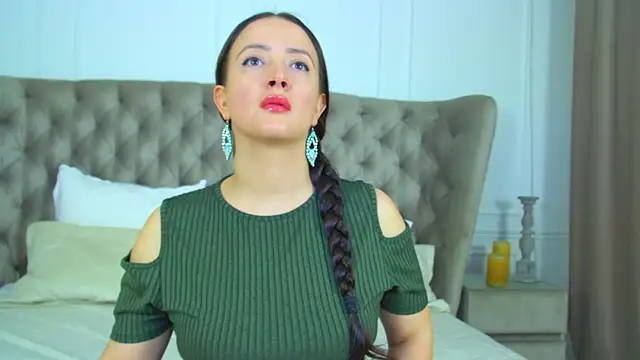 ElinaBellucci online show from 3, 4, 2026