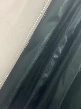 Emma Sanz   online show from 8, 4, 2026