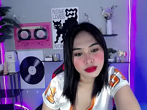 im ur hugecock online show from 15, 4, 2026