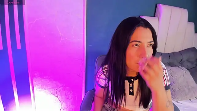 Adrienne   online show from 27, 3, 2026