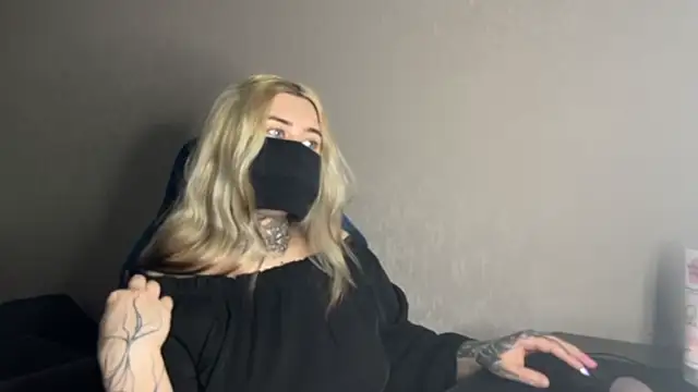 UnaXyling online show from 4, 2, 2026