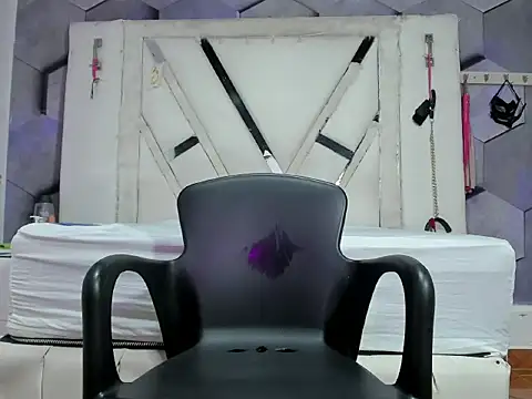 Snapshot of GoldenBoyM chatting on 11, 6, 2026 GoldenBoyM online show from 11, 6, 2026