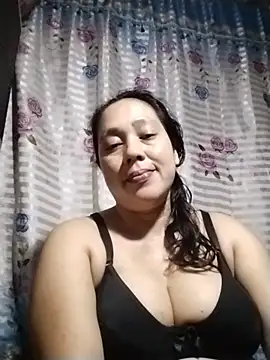 Snapshot of May_Bombs chatting on 14, 2, 2026 May Bombs online show from 14, 2, 2026