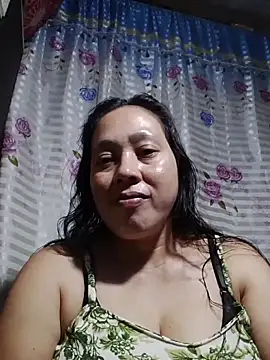 Snapshot of May_Bombs chatting on 2, 3, 2026 May Bombs online show from 2, 3, 2026