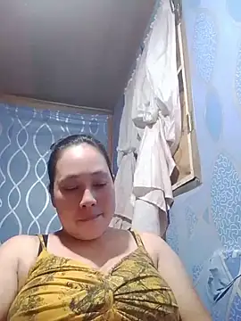Snapshot of May_Bombs chatting on 13, 7, 2026 May Bombs online show from 13, 7, 2026