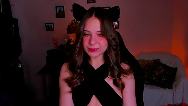 LanaLovely online show from 7, 5, 2026