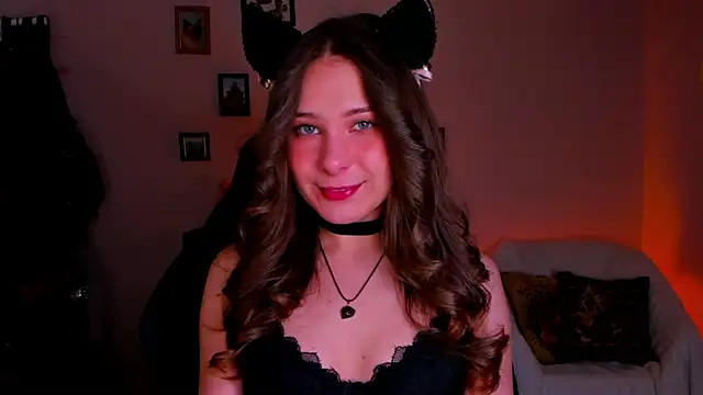 LanaLovely online show from 8, 5, 2026