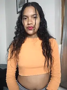 Snapshot of Julieta_Parker chatting on 14, 7, 2026 Julieta Parker online show from 14, 7, 2026