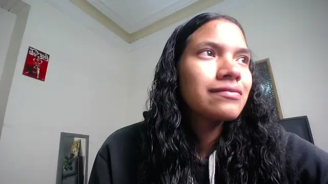 Julieta Parker online show from 23, 4, 2026