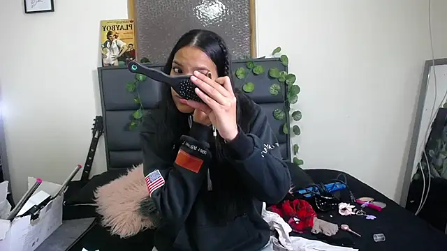 Julieta Parker online show from 21, 3, 2026