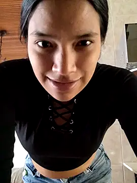 Snapshot of Julieta_Parker chatting on 21, 2, 2026 Julieta Parker online show from 21, 2, 2026