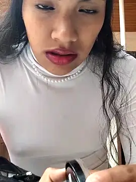 Julieta Parker online show from 17, 3, 2026