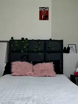 Snapshot of Julieta_Parker chatting on 7, 2, 2026 Julieta Parker online show from 7, 2, 2026