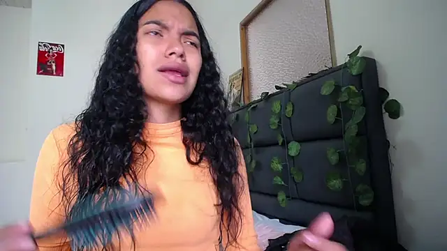 Julieta Parker online show from 28, 3, 2026