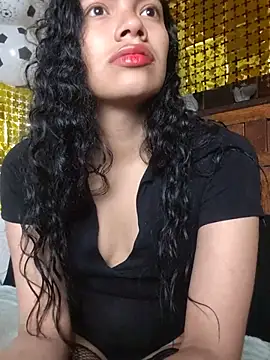 Snapshot of Julieta_Parker chatting on 14, 6, 2026 Julieta Parker online show from 14, 6, 2026