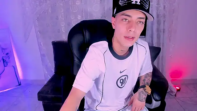 Dereck Boy  online show from 10, 4, 2026