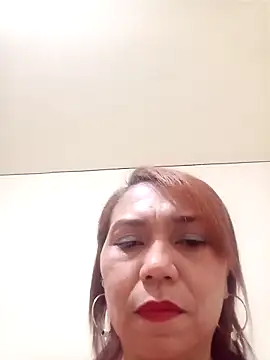 dannamomcerratt online show from 12, 4, 2026