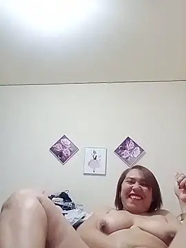 dannamomcerratt online show from 25, 5, 2026