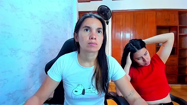 Emily and Soffy online show from 31, 3, 2026