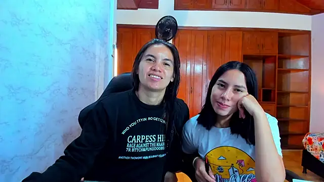 Emily and Soffy online show from 2, 4, 2026