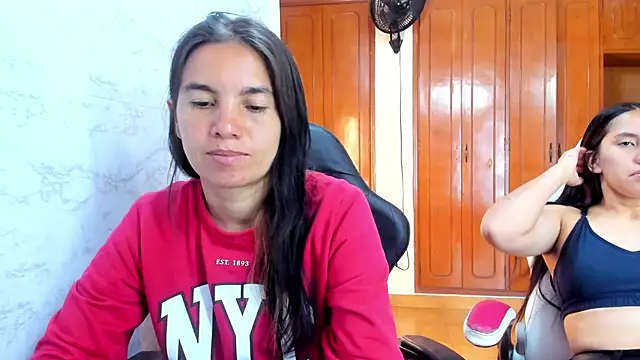 Snapshot of Emily_and_Soffy chatting on 24, 2, 2026 Emily and Soffy online show from 24, 2, 2026