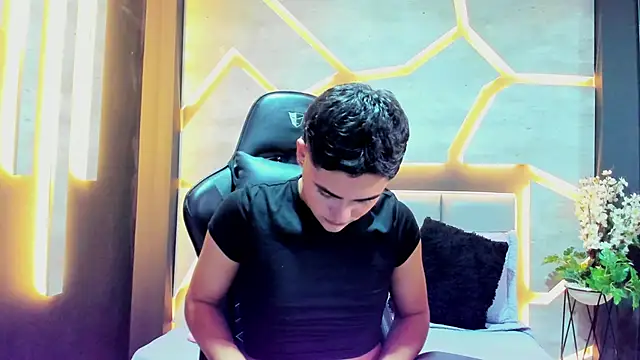 FemNoa online show from 18, 2, 2026