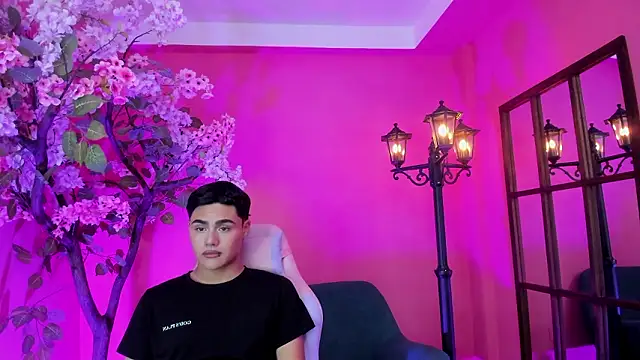 FemNoa online show from 6, 2, 2026