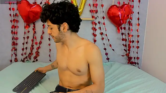 Snapshot of Eliotkinky chatting on 21, 2, 2026 Eliotkinky online show from 21, 2, 2026