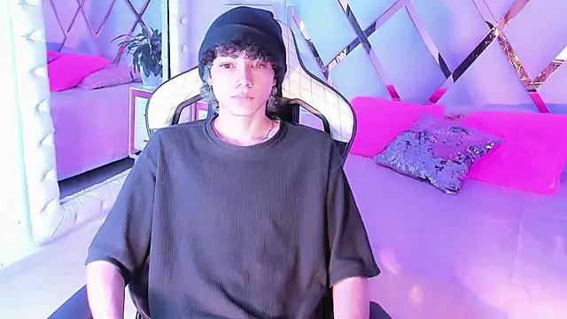 Snapshot of thanier_18 chatting on 27, 2, 2026 thanier 18 online show from 27, 2, 2026