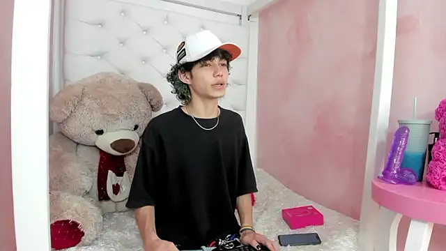 Snapshot of thanier_18 chatting on 11, 2, 2026 thanier 18 online show from 11, 2, 2026