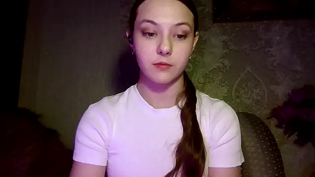 YuniNeko online show from 5, 3, 2026