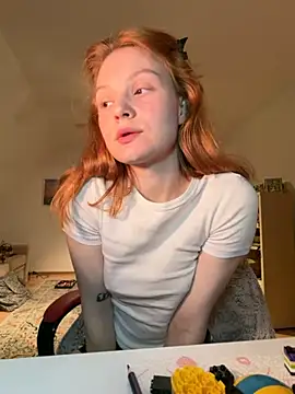 Snapshot of mad_girlygirl chatting on 16, 2, 2026 mad girlygirl online show from 16, 2, 2026